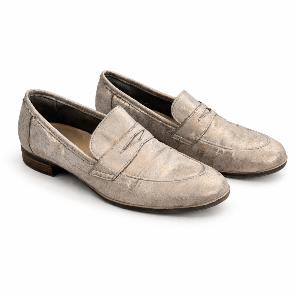 Clarks Ultimate Comfort Rose Gold Loafers 7